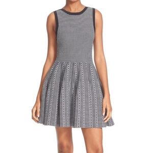 Alice + Olivia Kamilah herringbone B/W knit sleeveless A-line dress NWT